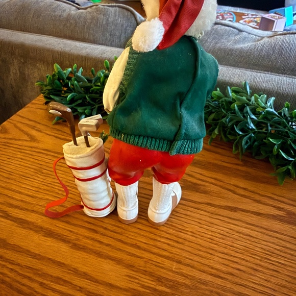 Golfing Santa Clothtique style - Picture 3 of 6